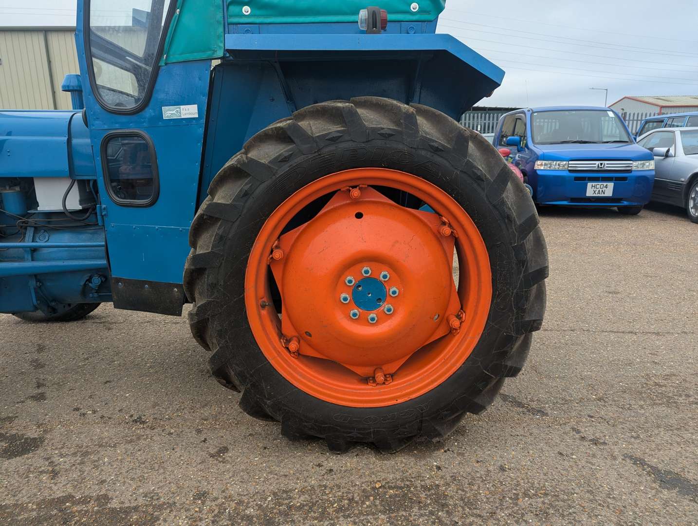 <p>1963 FORDSON SUPER DEXTA</p>