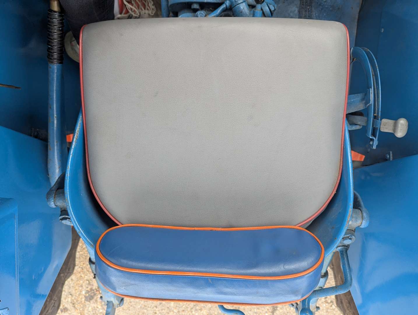 <p>1963 FORDSON SUPER DEXTA</p>