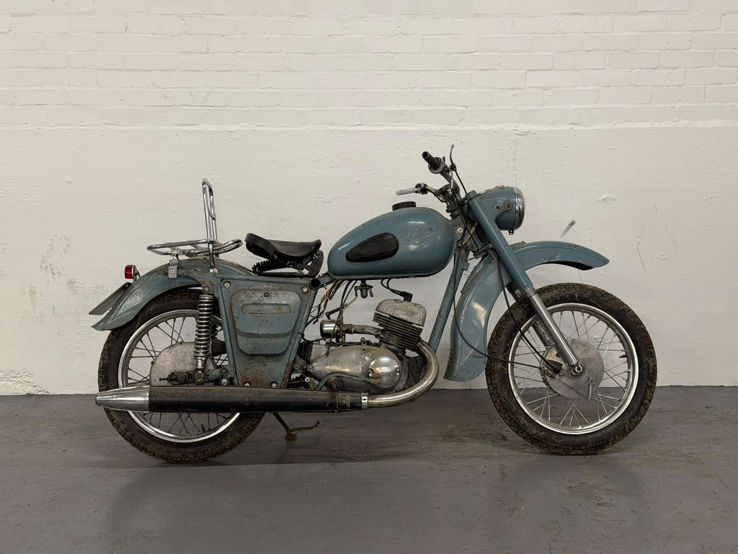 <p>1971 IZH JUPITER 2</p>