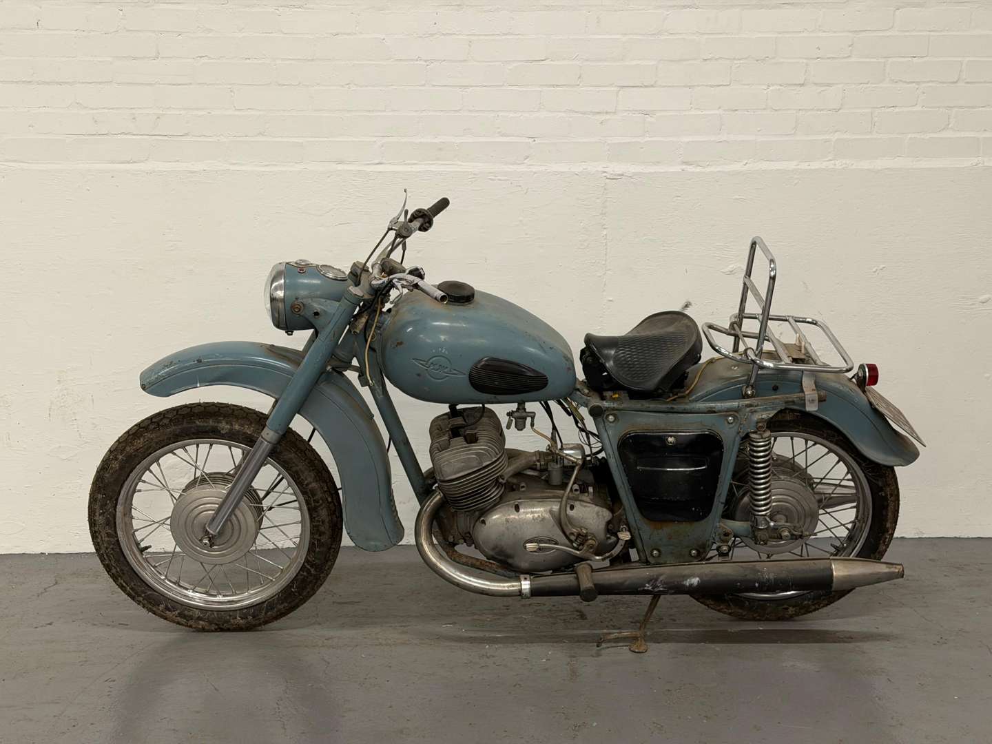 <p>1971 IZH JUPITER 2</p>