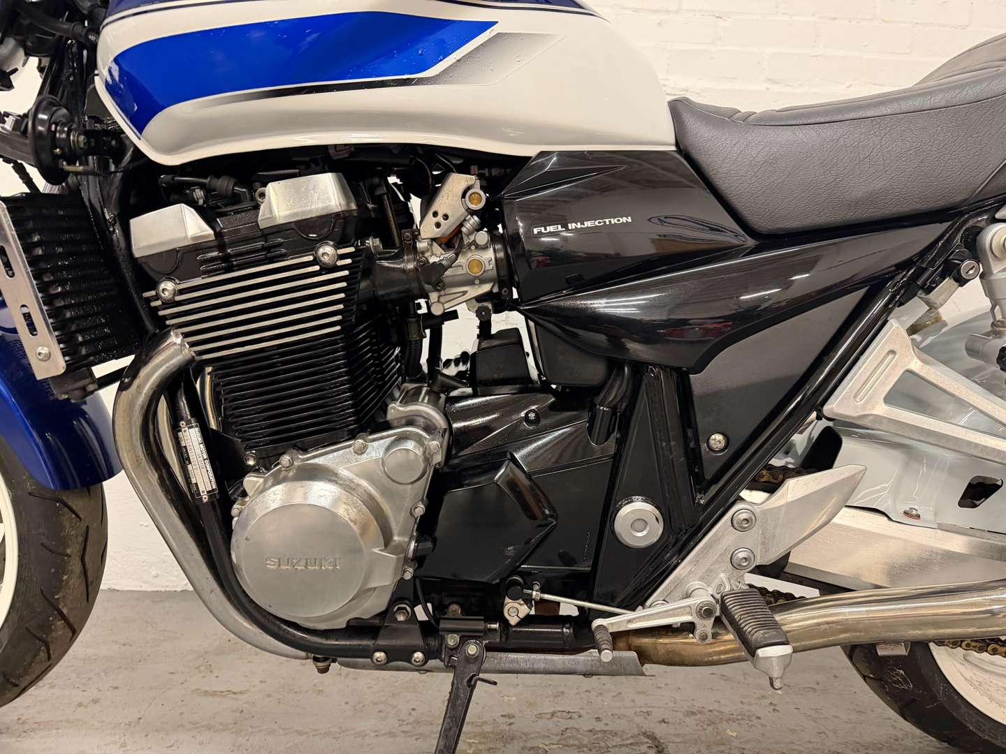 <p>2001 SUZUKI GSX 1400</p>