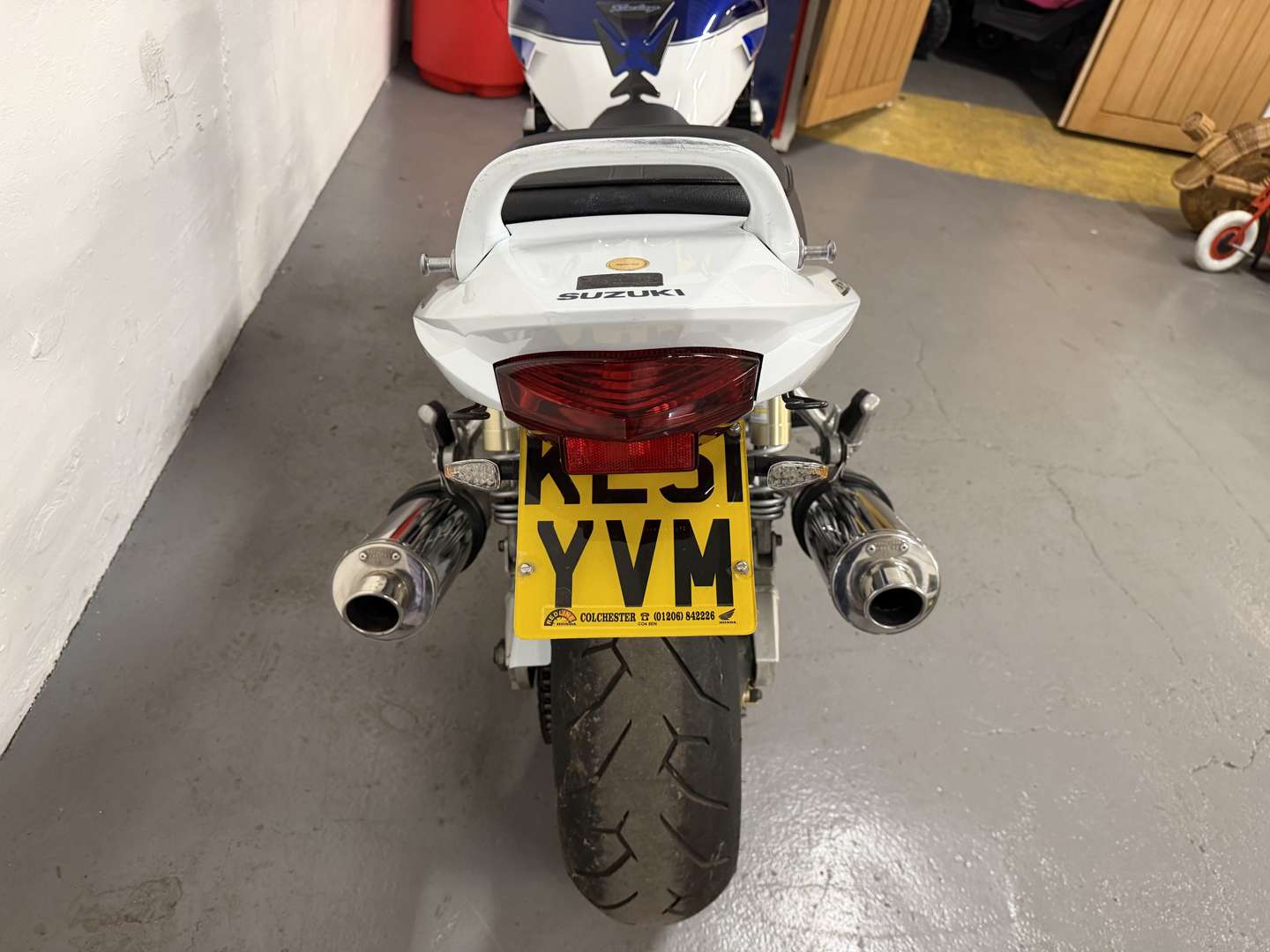 <p>2001 SUZUKI GSX 1400</p>