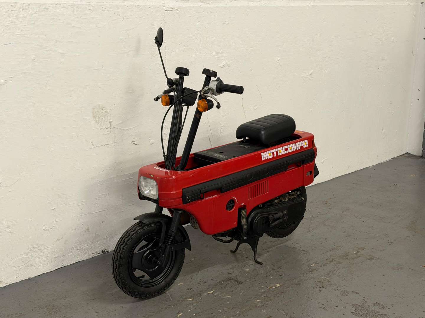 <p>1982 HONDA MOTOCOMPO</p>