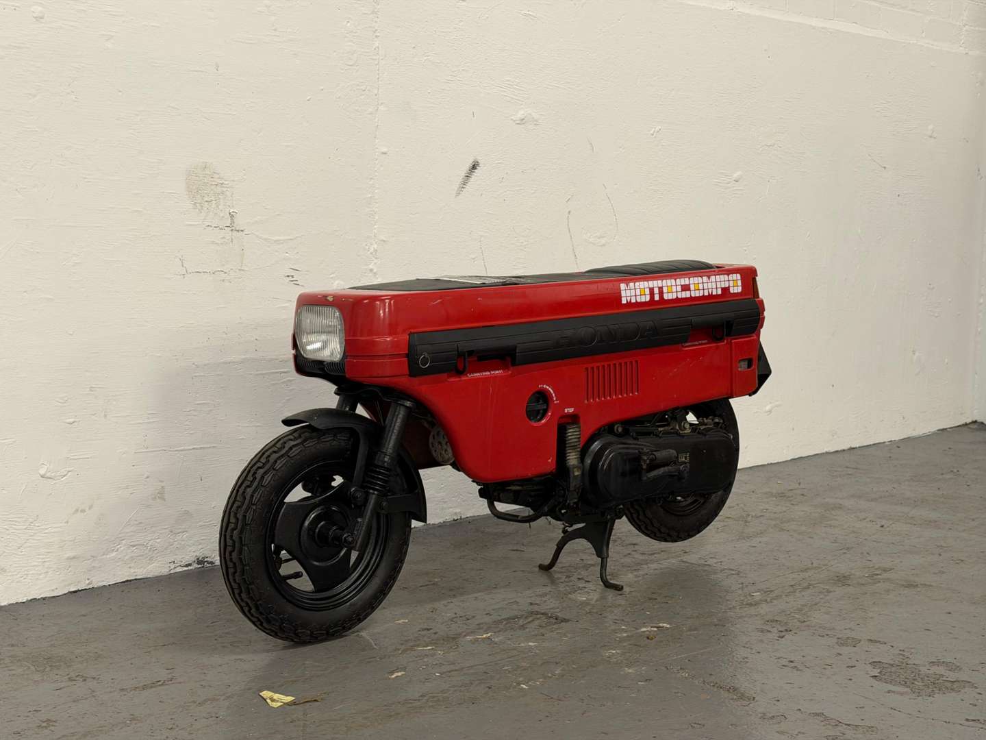 <p>1982 HONDA MOTOCOMPO</p>