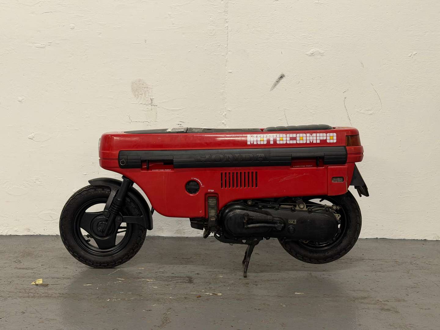 <p>1982 HONDA MOTOCOMPO</p>