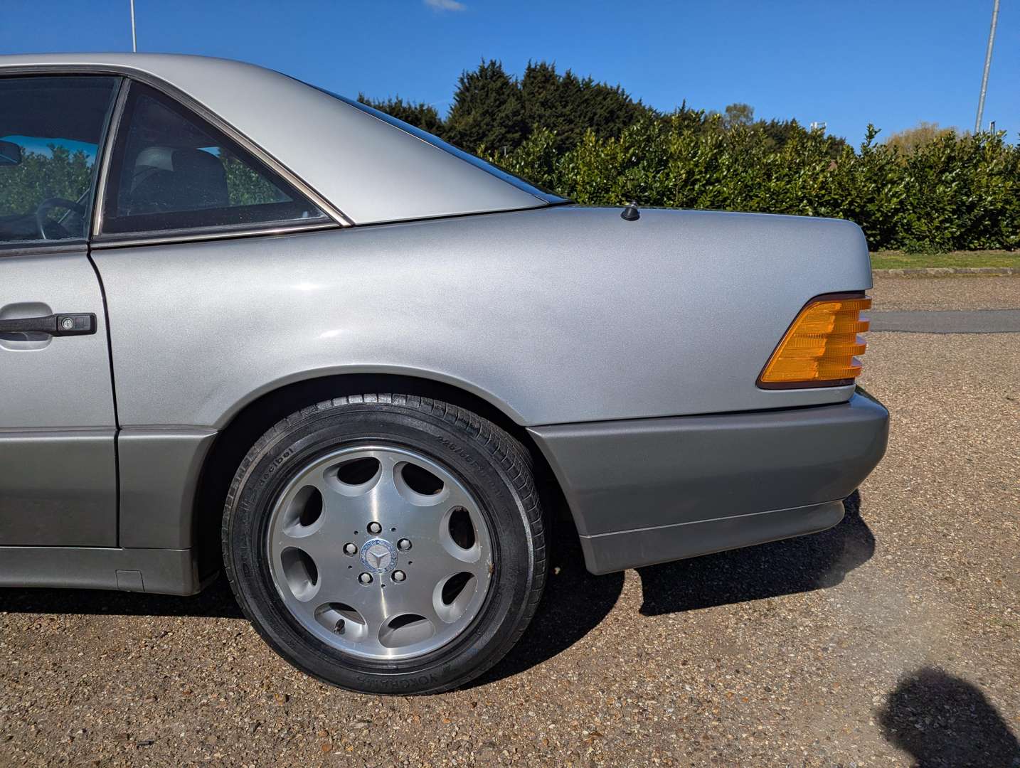 <p>1990 MERCEDES 500 SL R129</p>