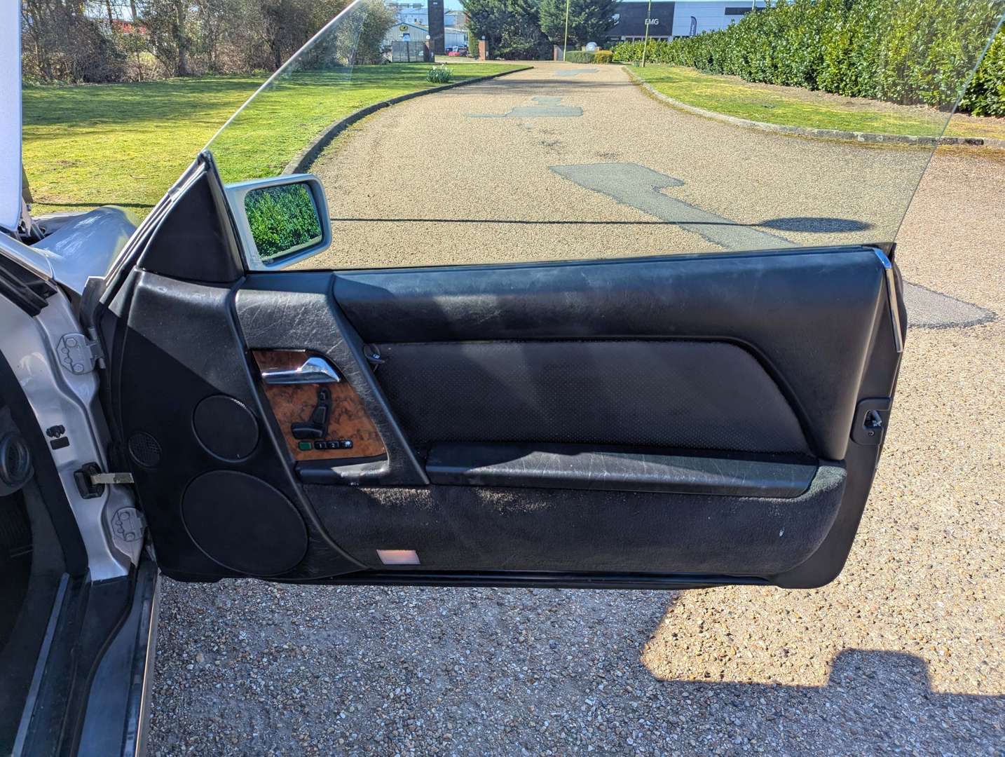 <p>1990 MERCEDES 500 SL R129</p>