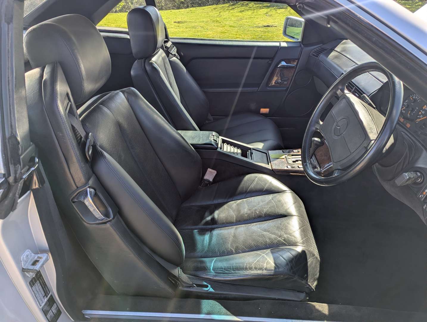 <p>1990 MERCEDES 500 SL R129</p>