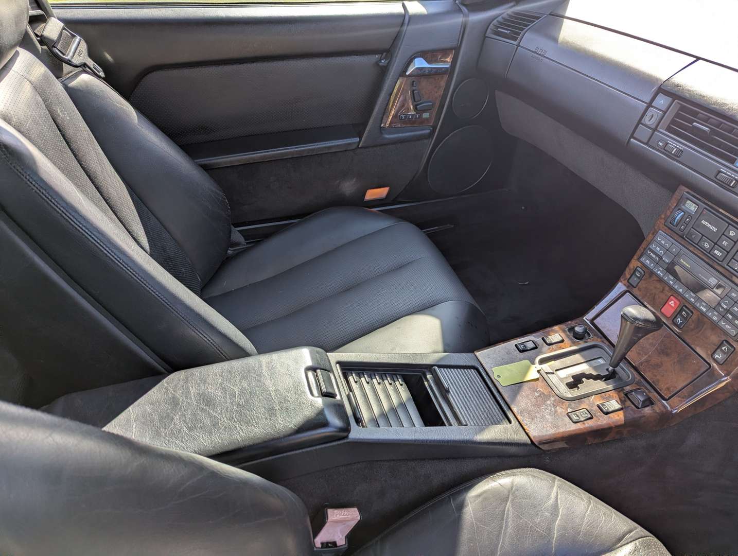 <p>1990 MERCEDES 500 SL R129</p>