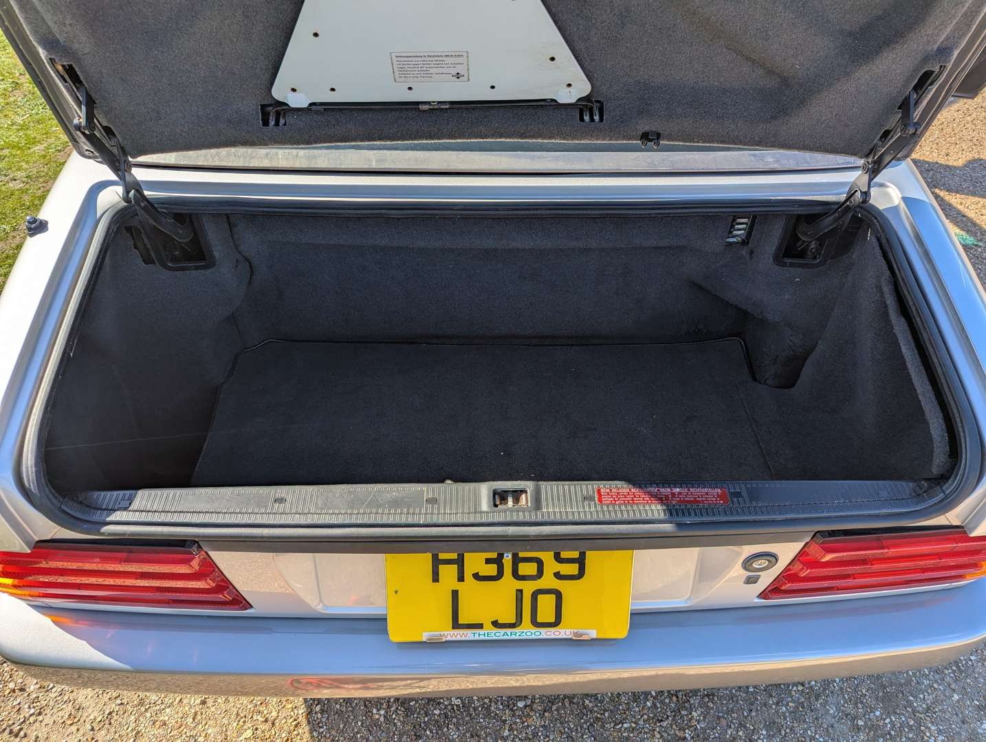 <p>1990 MERCEDES 500 SL R129</p>