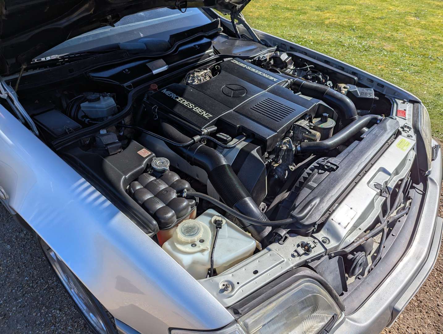 <p>1990 MERCEDES 500 SL R129</p>