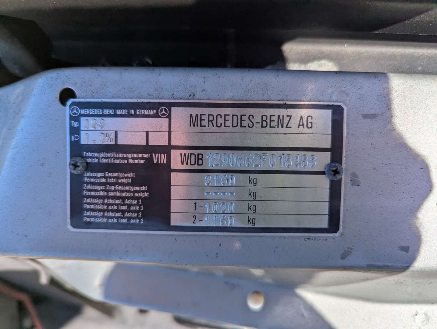 <p>1990 MERCEDES 500 SL R129</p>