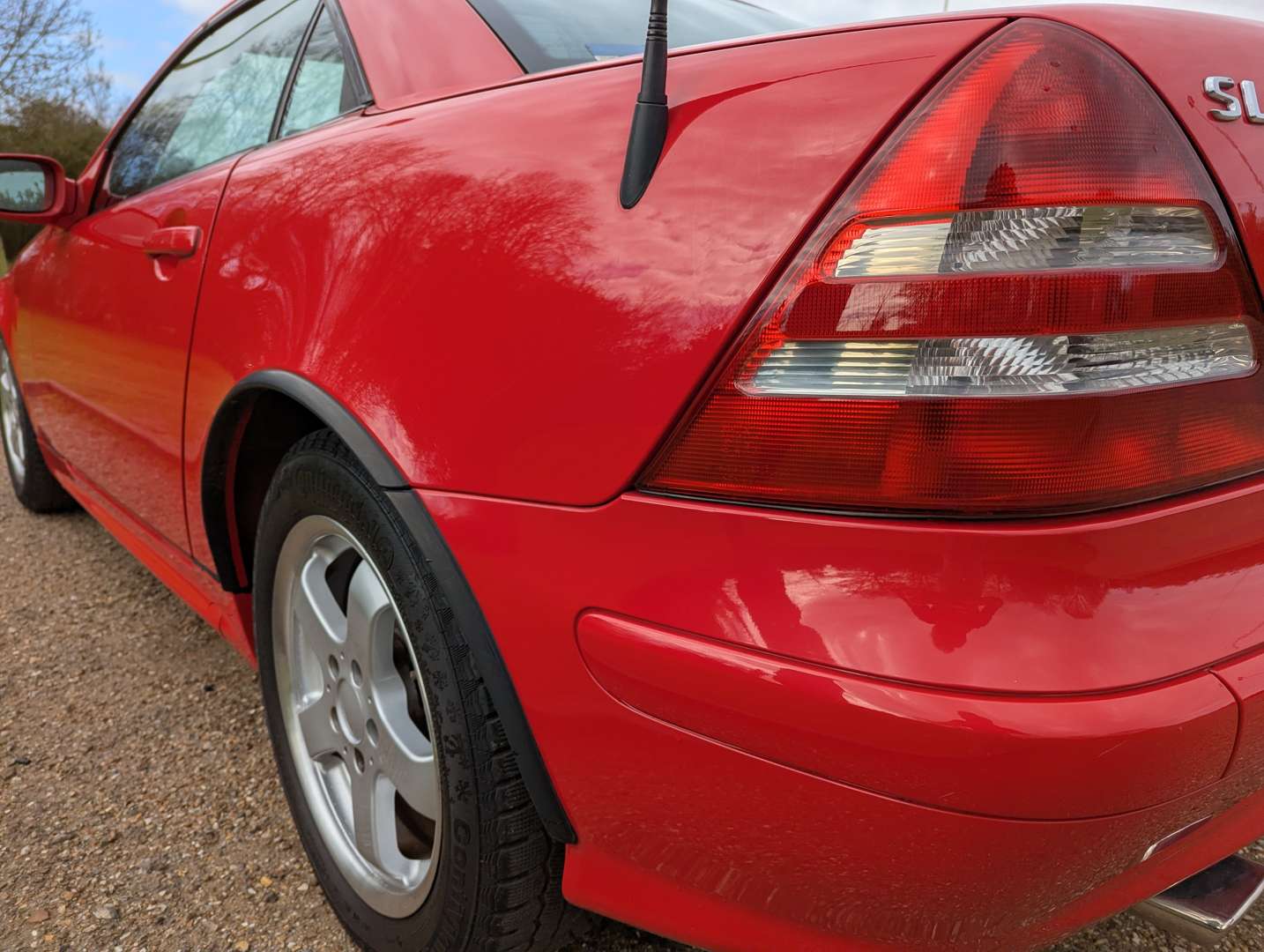 <p>2002 MERCEDES 320 SLK R170</p>