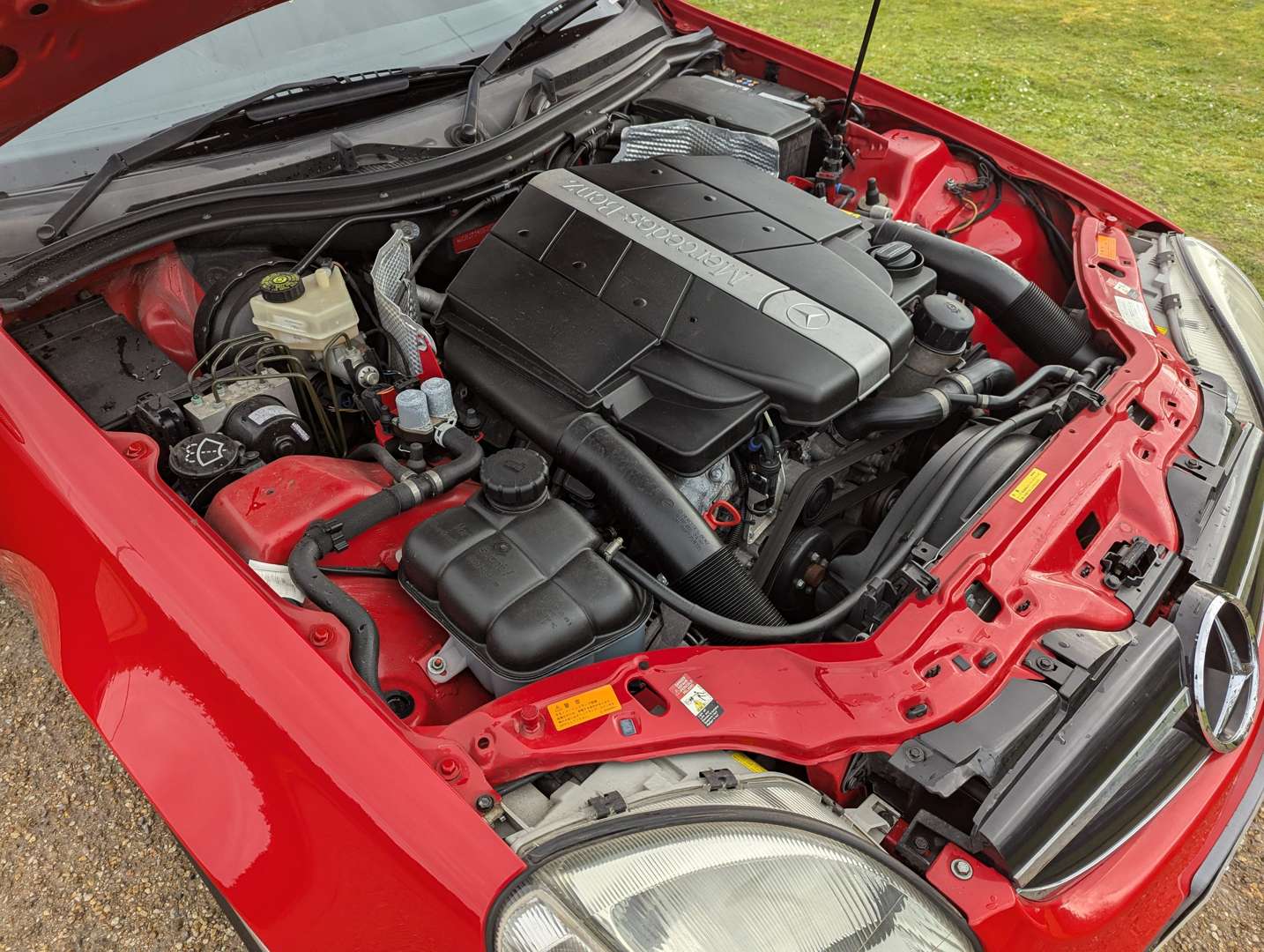 <p>2002 MERCEDES 320 SLK R170</p>