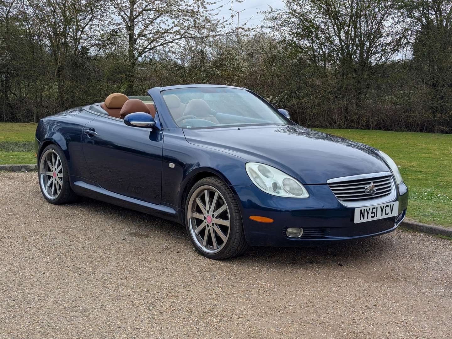 <p>2001 TOYOTA SOARER</p>