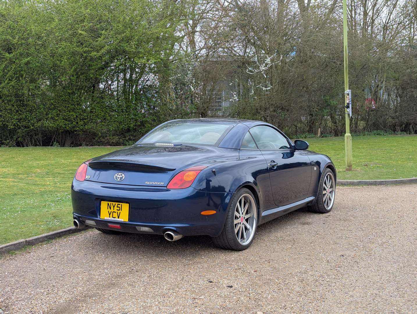 <p>2001 TOYOTA SOARER</p>