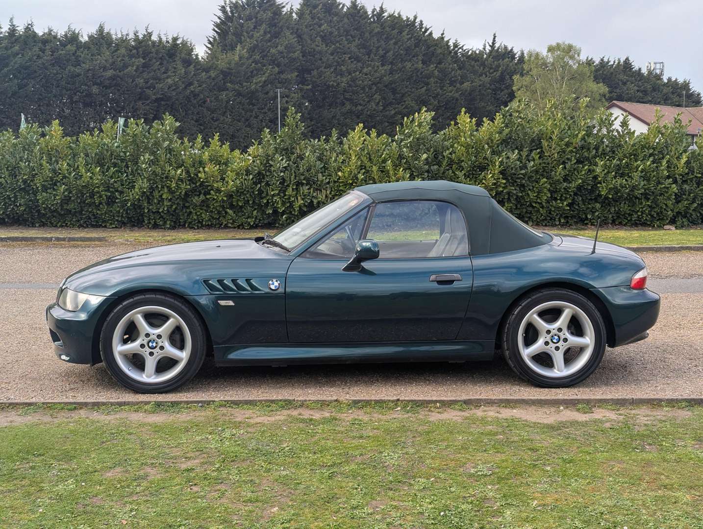 <p>1998 BMW Z3 1.9L</p>