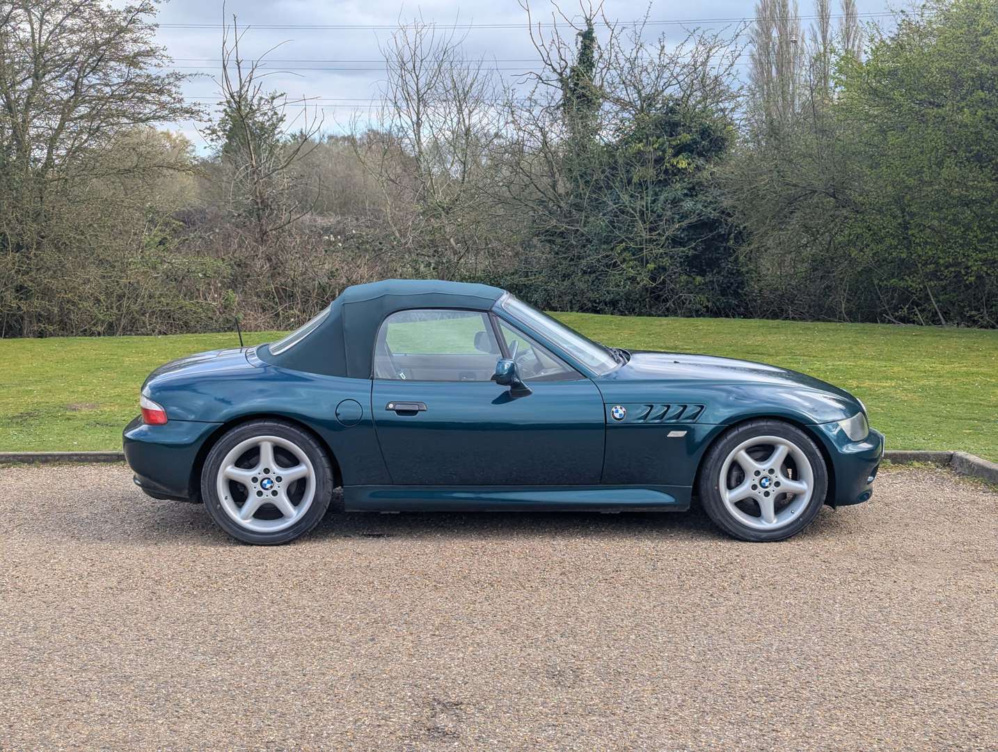 <p>1998 BMW Z3 1.9L</p>