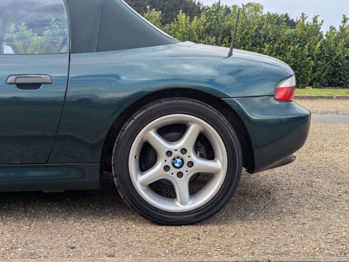 <p>1998 BMW Z3 1.9L</p>