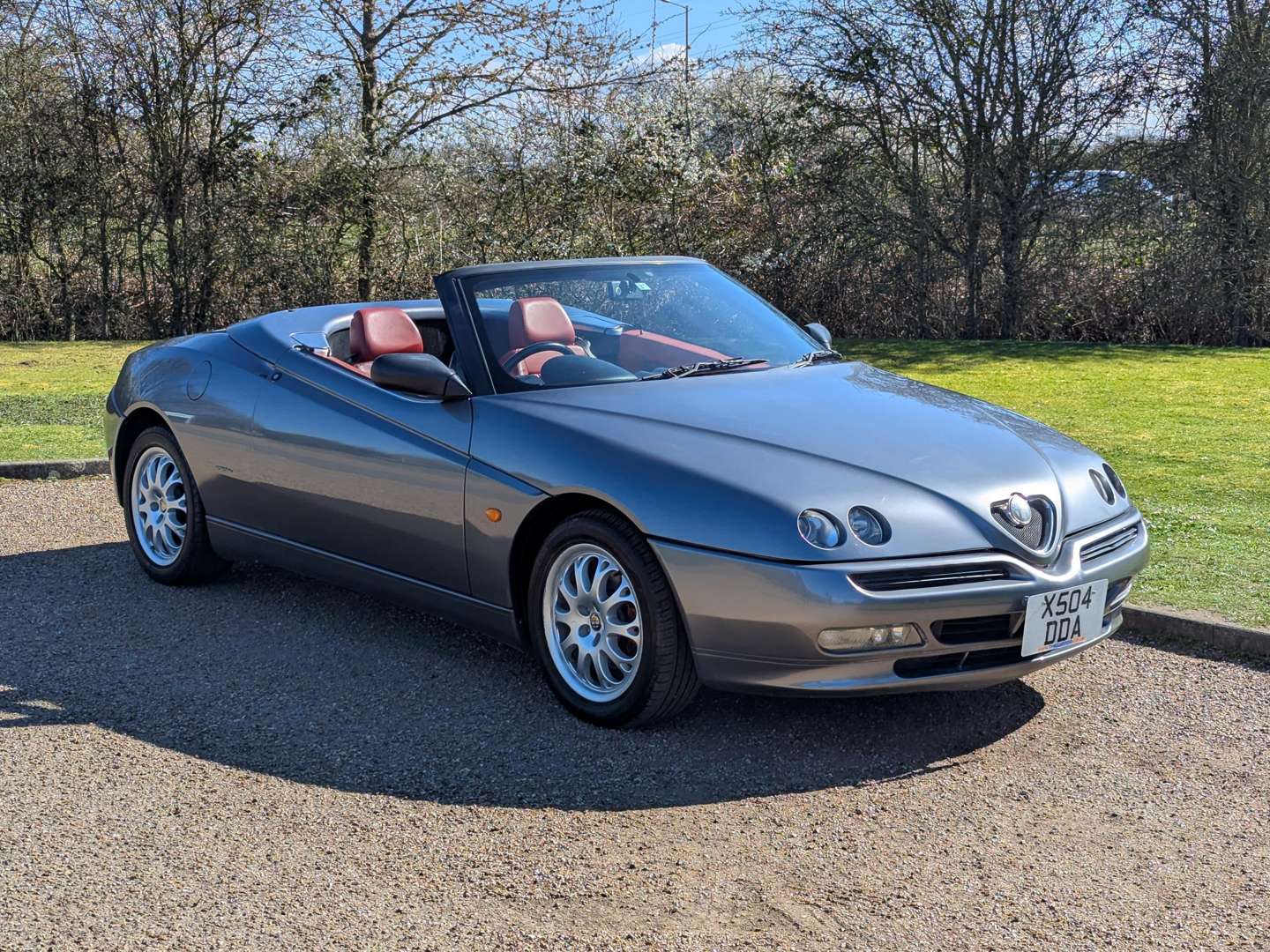 <p>2001 ALFA ROMEO SPIDER</p>