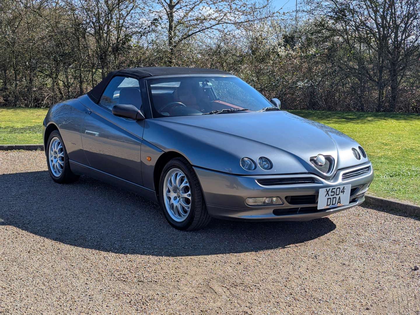 <p>2001 ALFA ROMEO SPIDER</p>