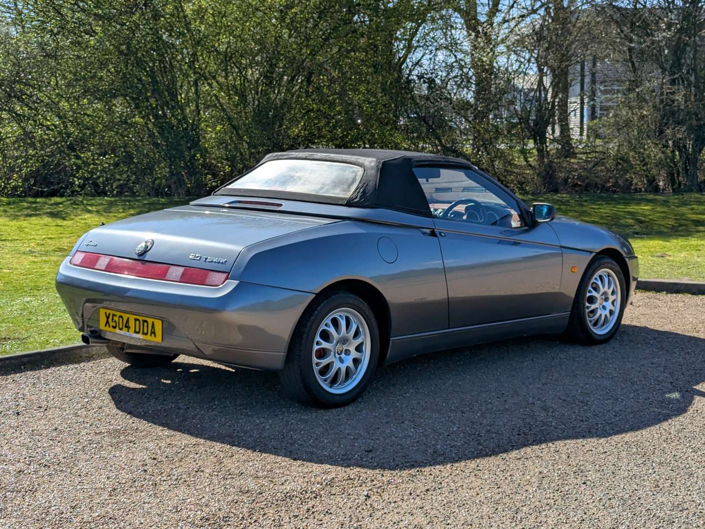 <p>2001 ALFA ROMEO SPIDER</p>