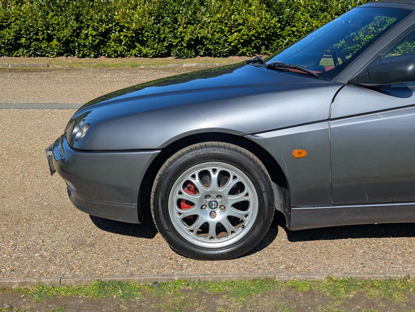 <p>2001 ALFA ROMEO SPIDER</p>