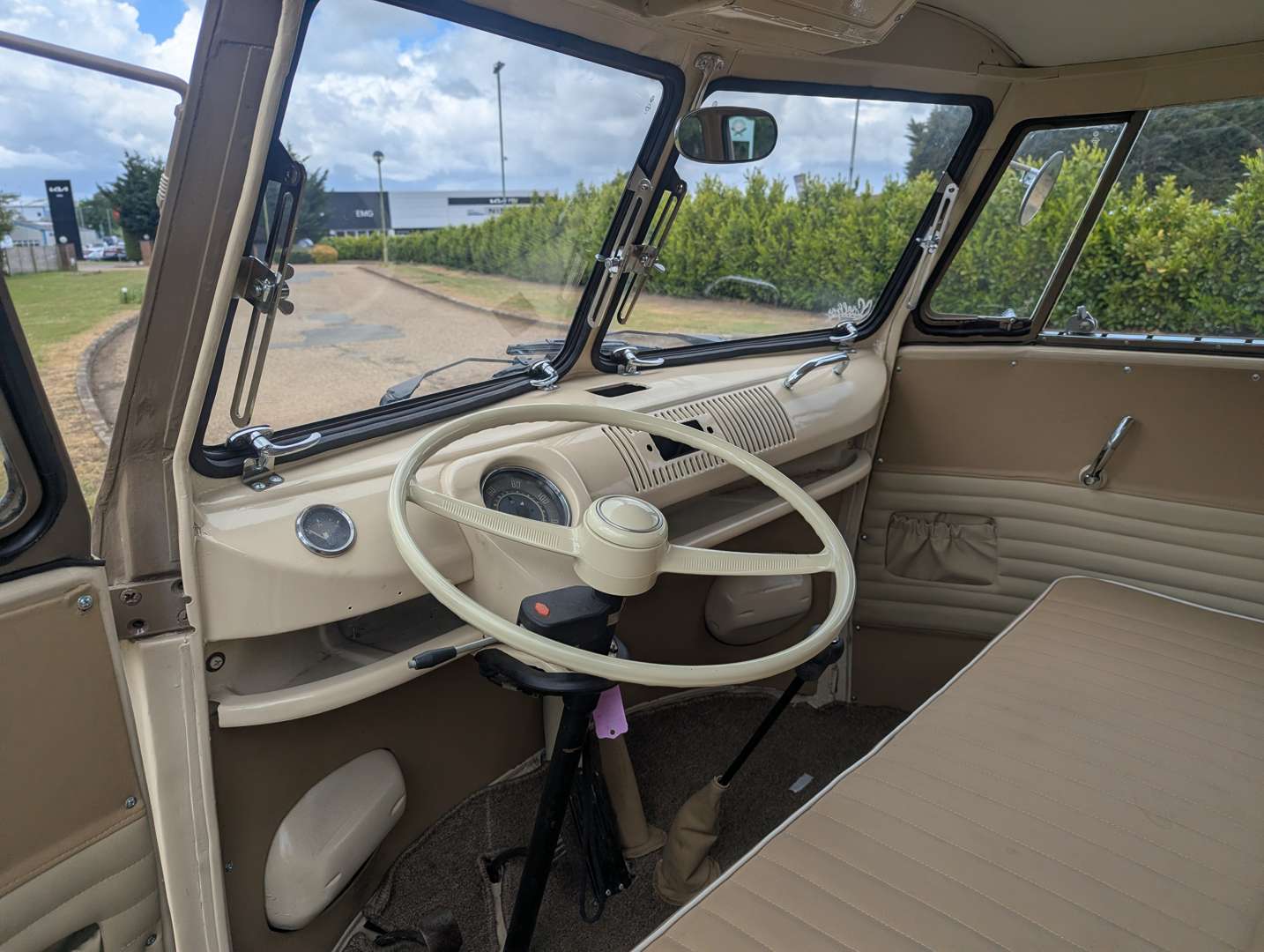 <p>1975 VW T2 CAMPER LHD</p>