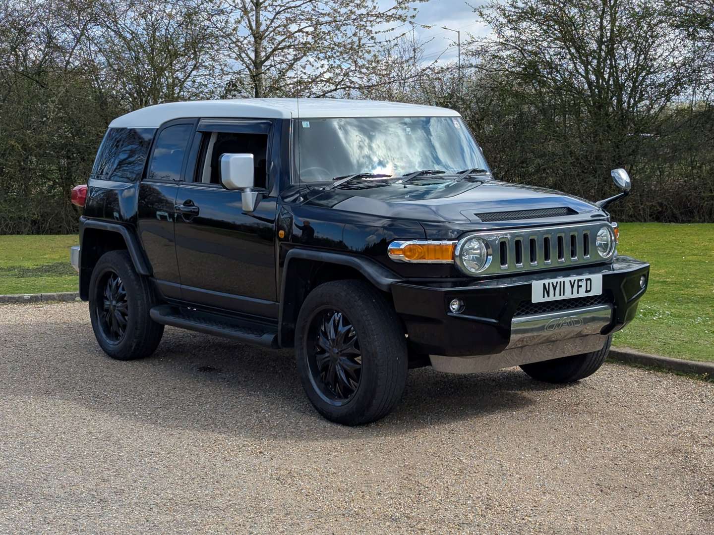 <p>2011 TOYOTA FJ CRUISER AUTO</p>