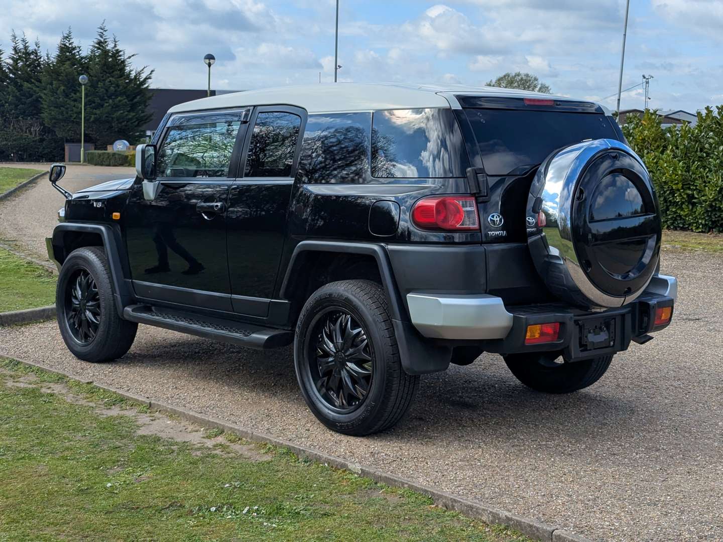 <p>2011 TOYOTA FJ CRUISER AUTO</p>