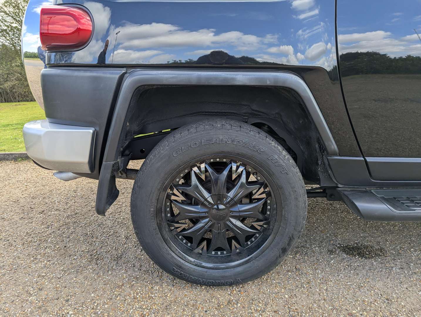 <p>2011 TOYOTA FJ CRUISER AUTO</p>