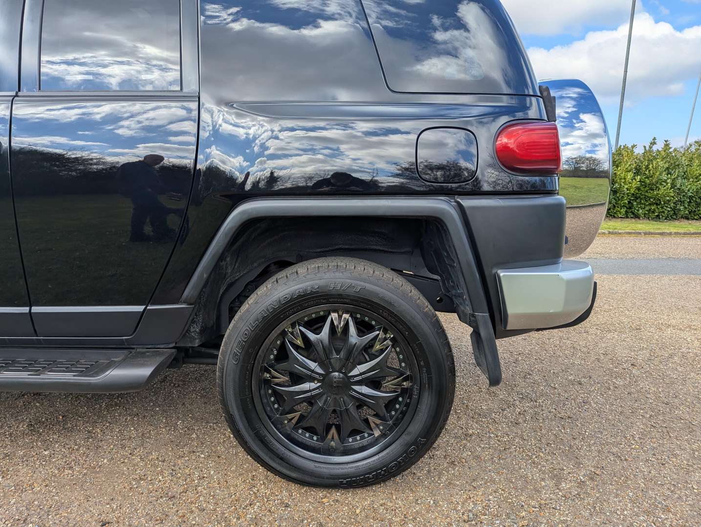 <p>2011 TOYOTA FJ CRUISER AUTO</p>