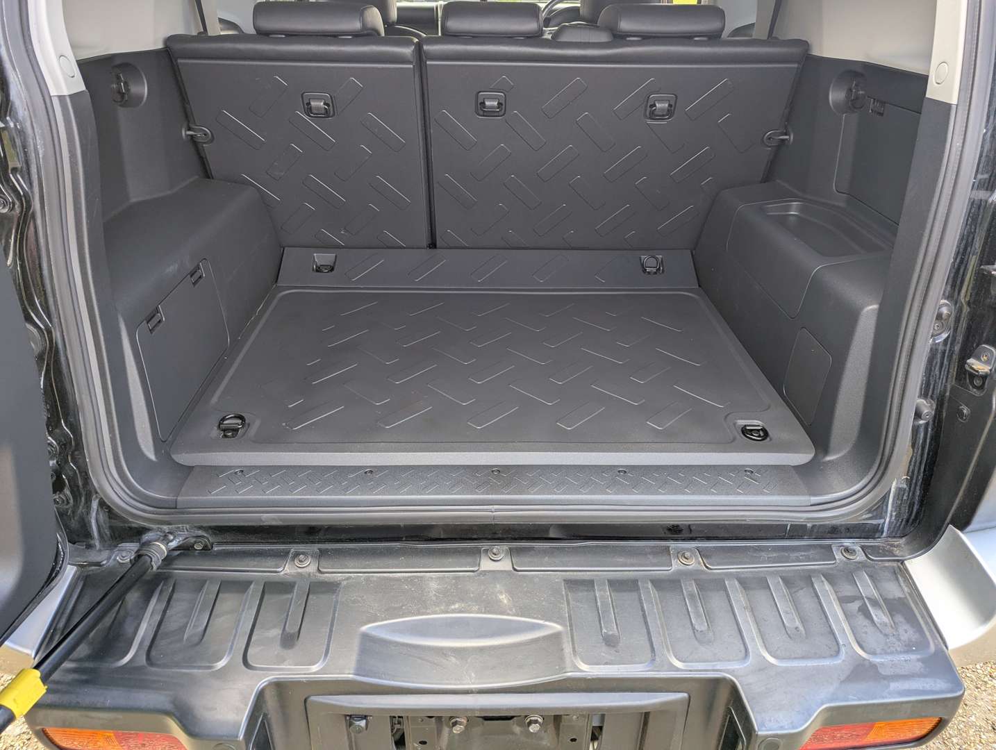 <p>2011 TOYOTA FJ CRUISER AUTO</p>