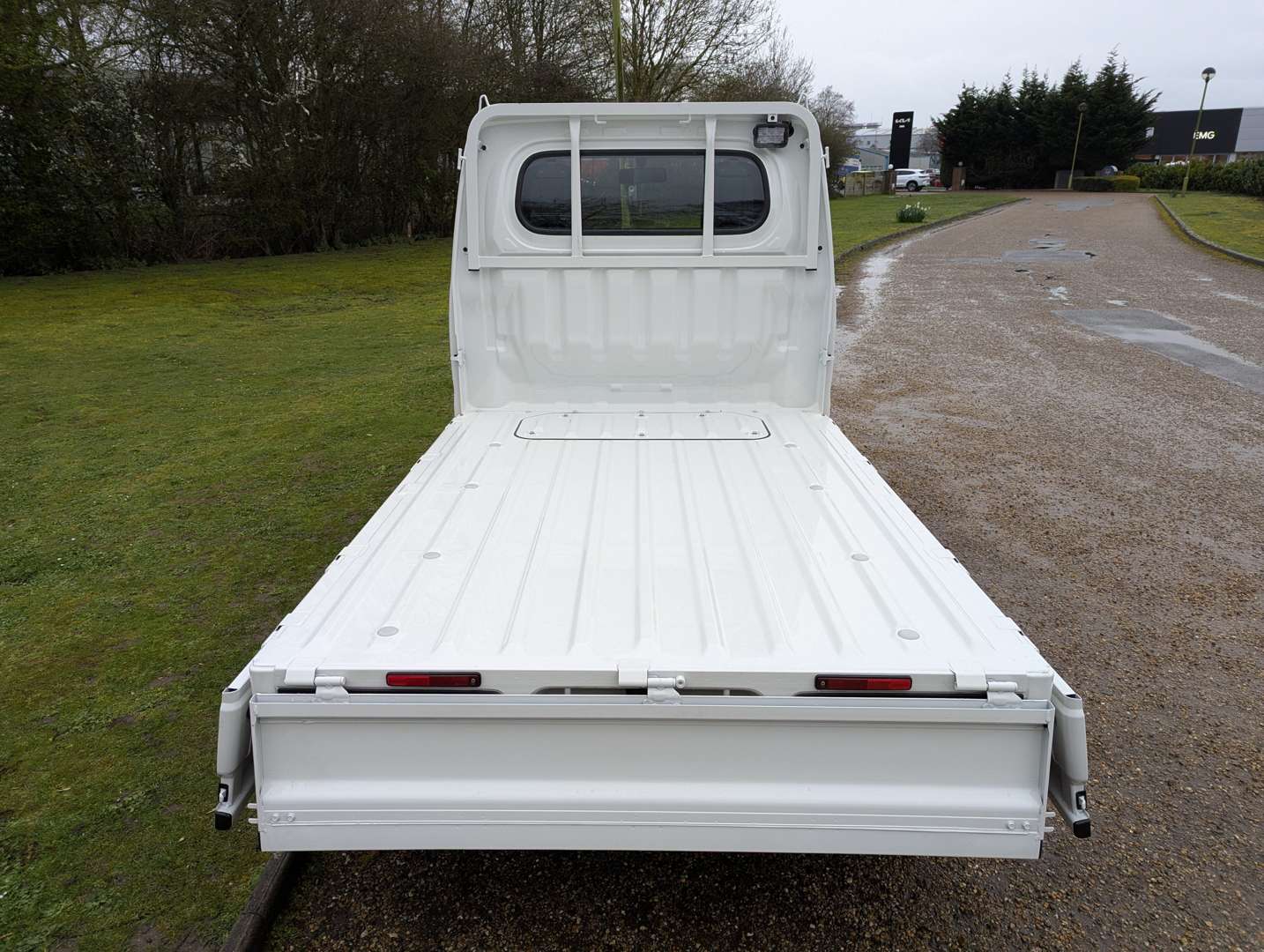 <p>2024 DAIHATSU HI-JET 4WD</p>