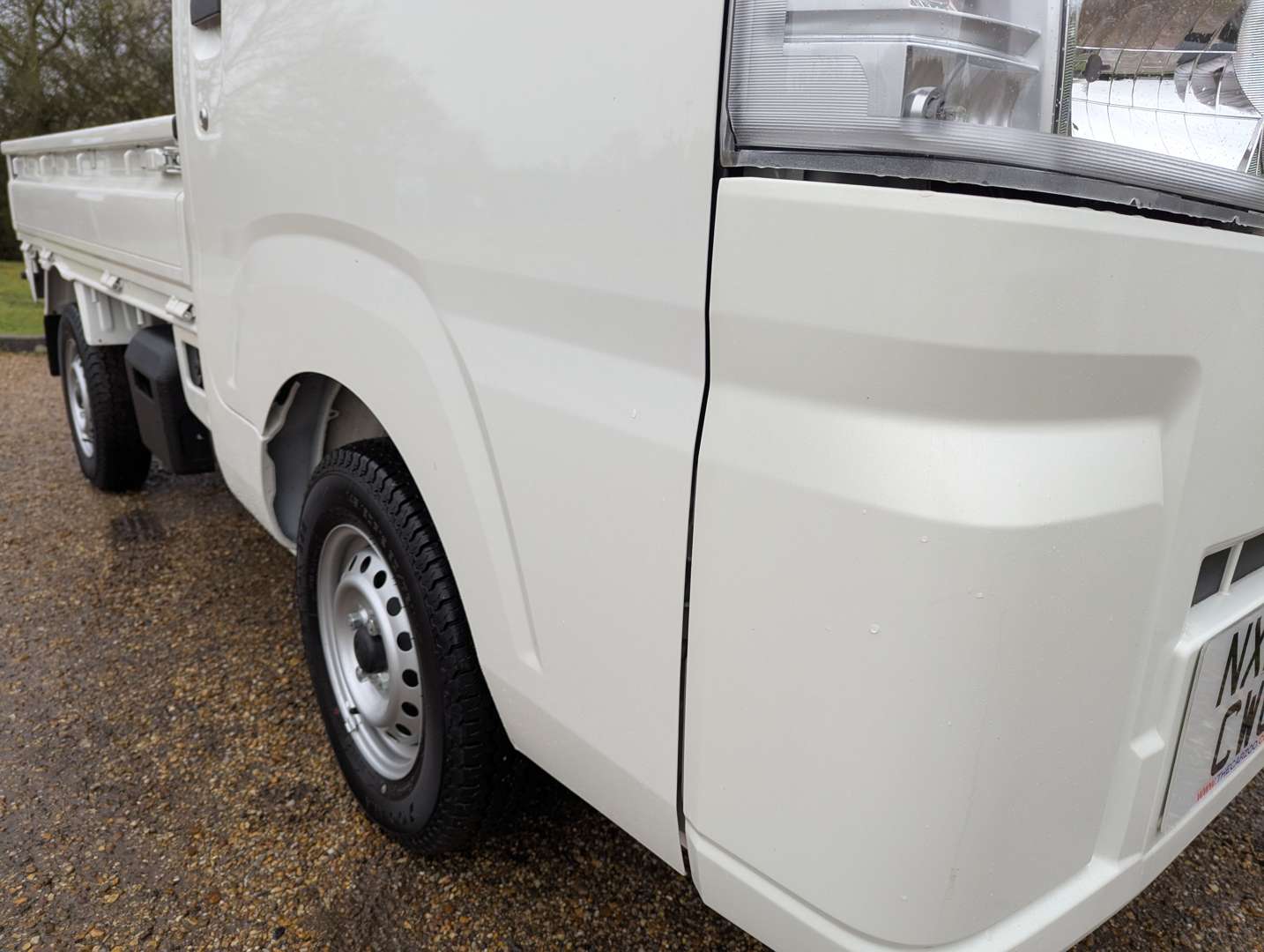 <p>2024 DAIHATSU HI-JET 4WD</p>