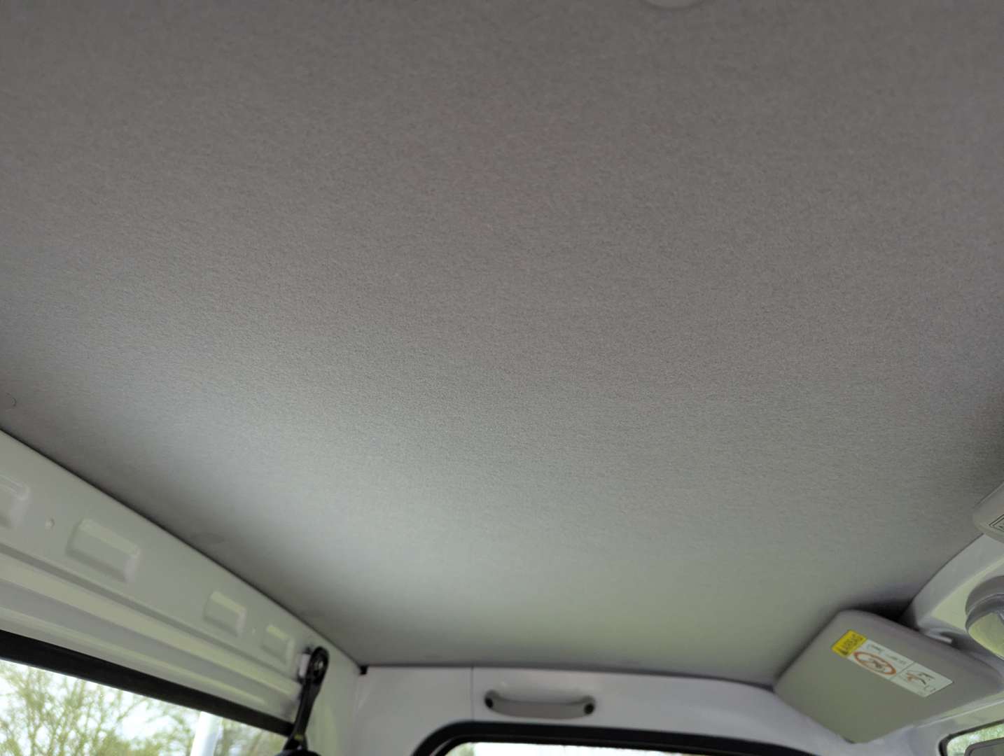 <p>2024 DAIHATSU HI-JET 4WD</p>