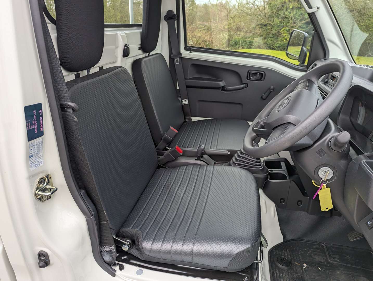 <p>2024 DAIHATSU HI-JET 4WD</p>