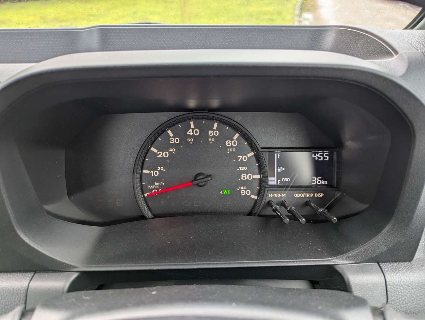 <p>2024 DAIHATSU HI-JET 4WD</p>