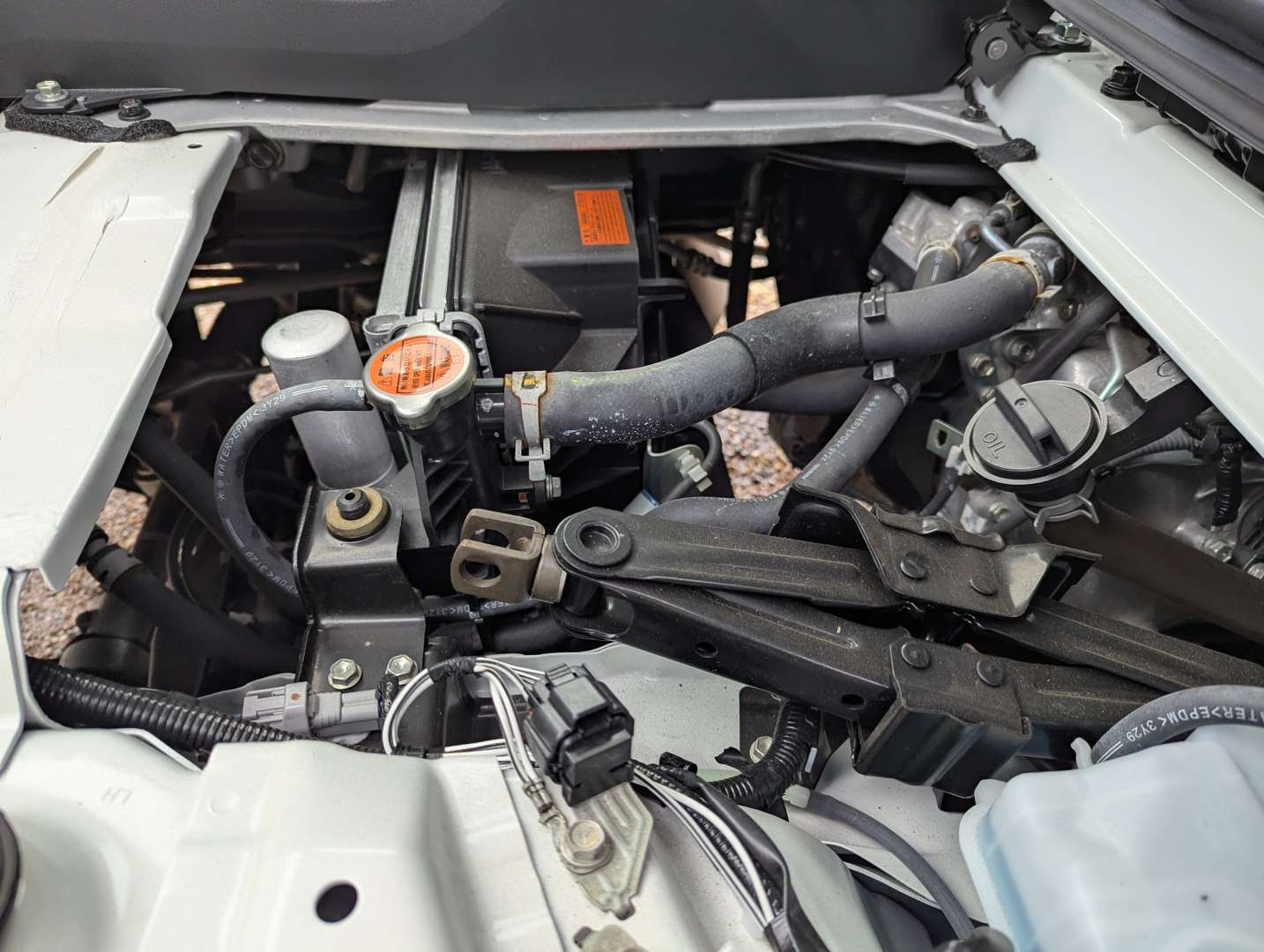 <p>2024 DAIHATSU HI-JET 4WD</p>