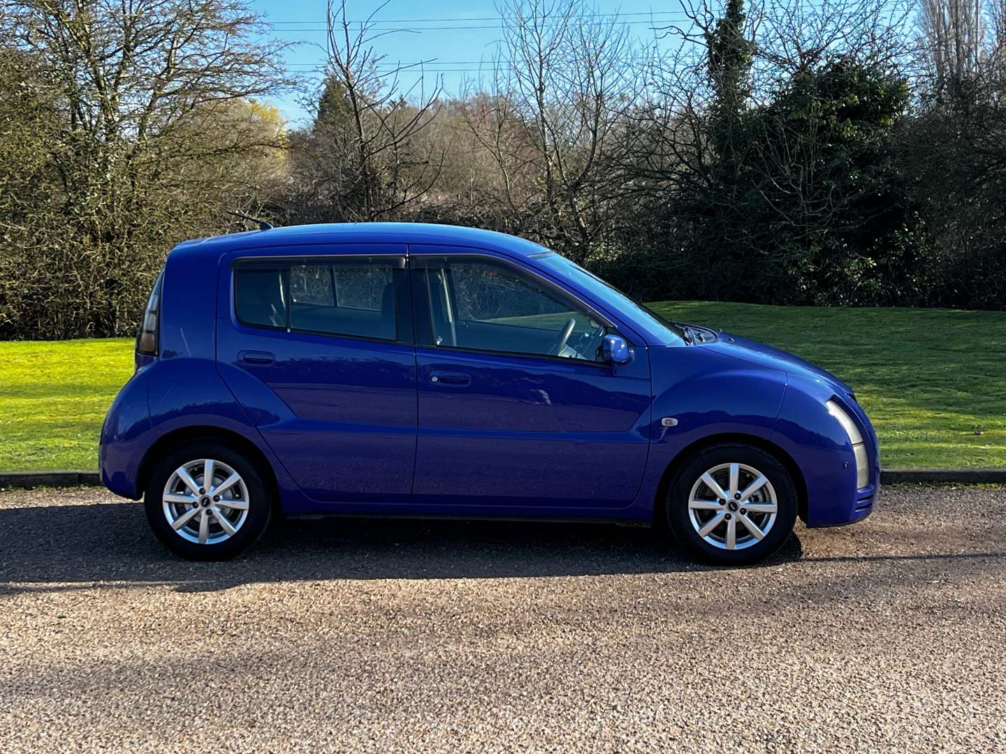 <p>2003 TOYOTA WILL</p>