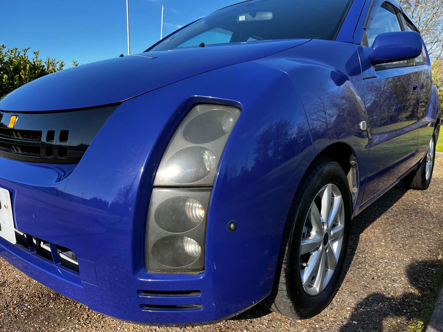 <p>2003 TOYOTA WILL</p>