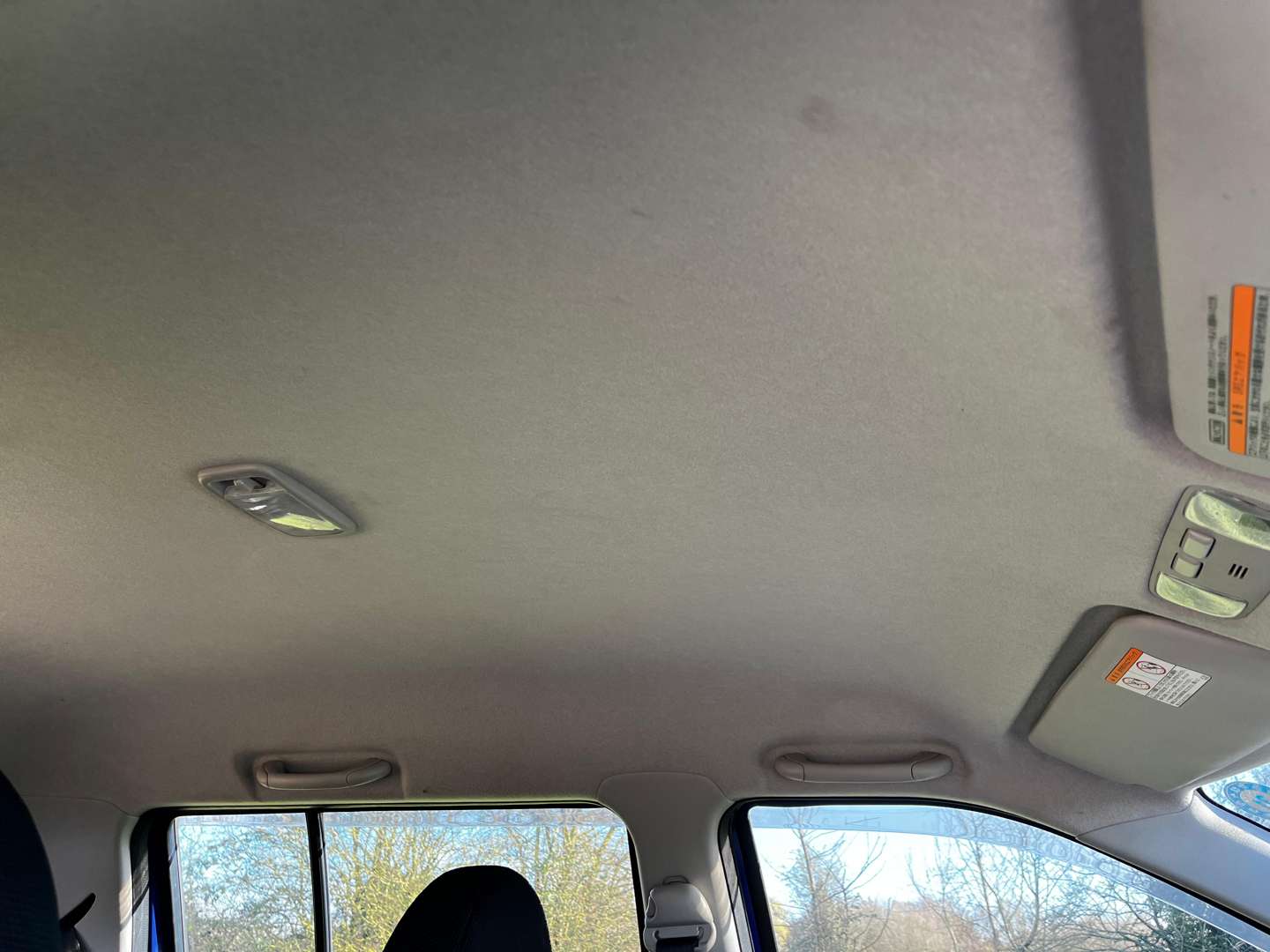 <p>2003 TOYOTA WILL</p>