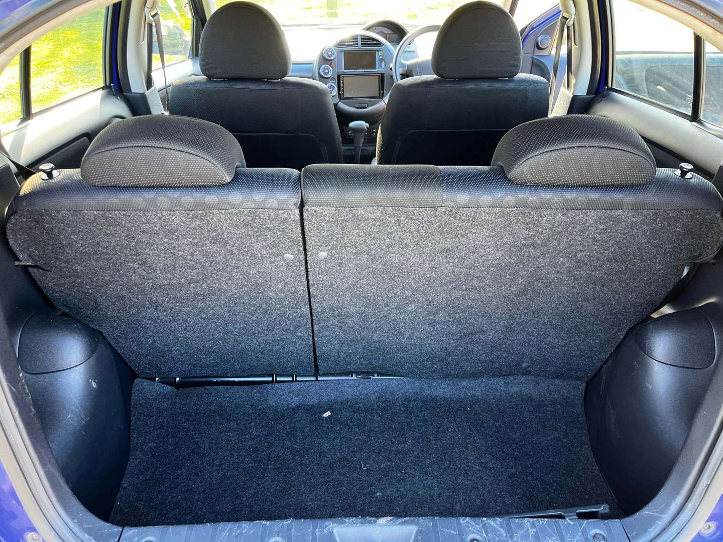 <p>2003 TOYOTA WILL</p>