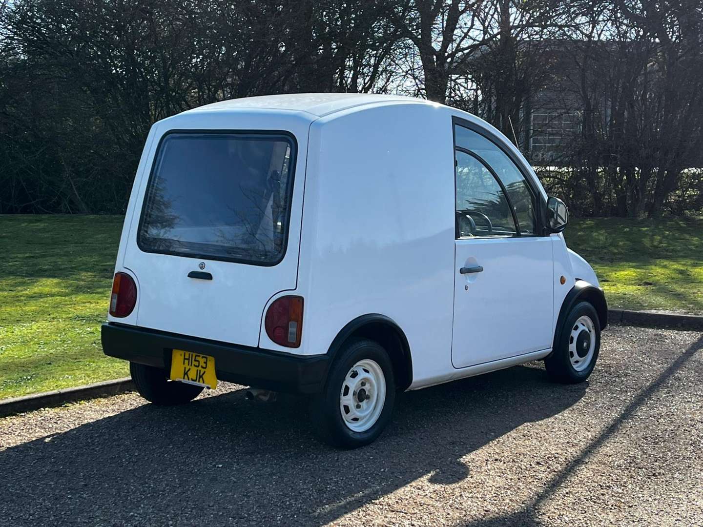 <p>1990 NISSAN S-CARGO</p>