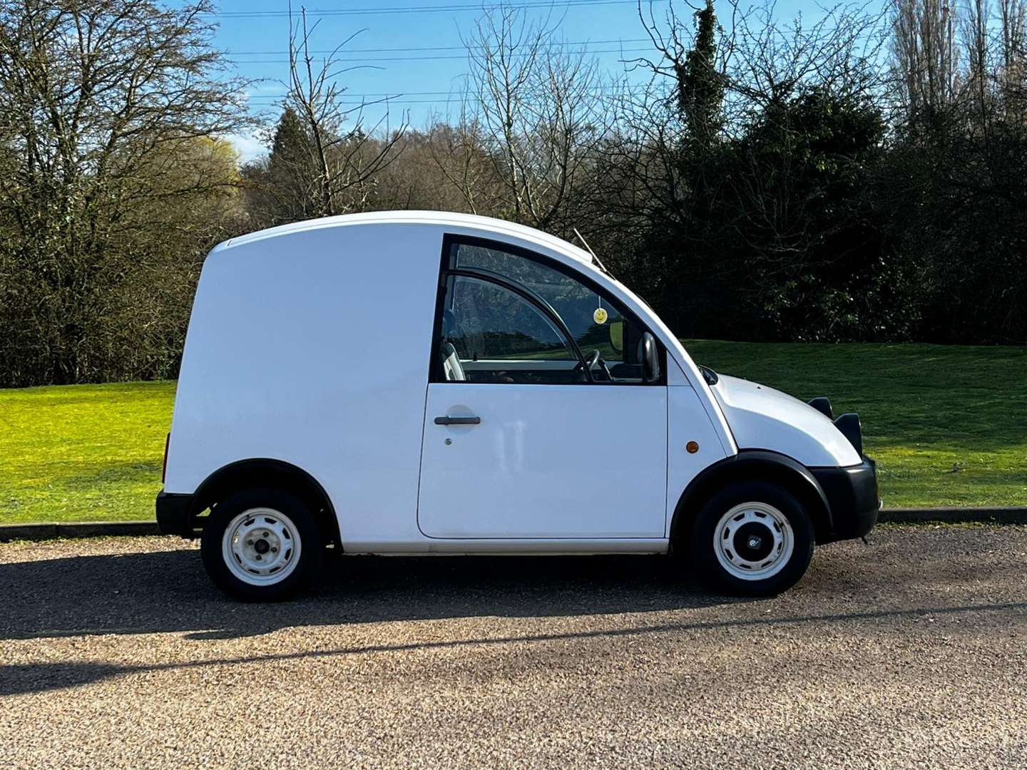 <p>1990 NISSAN S-CARGO</p>