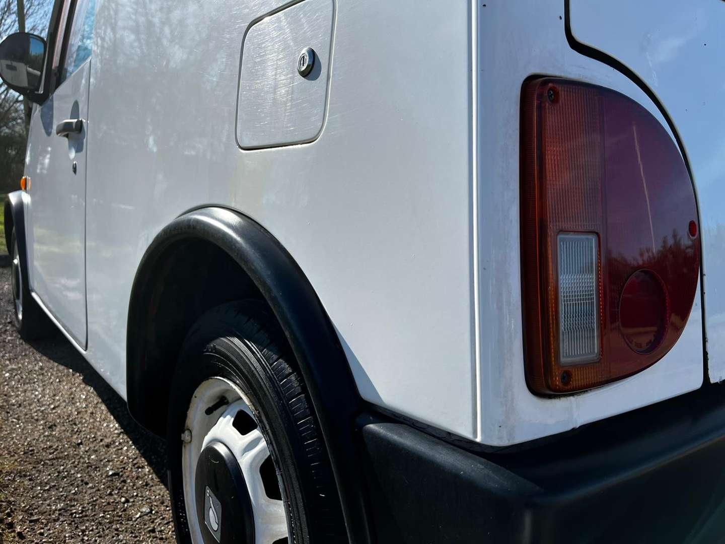 <p>1990 NISSAN S-CARGO</p>