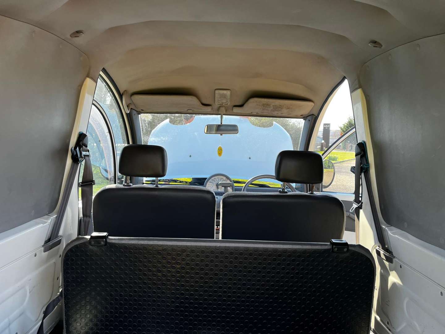 <p>1990 NISSAN S-CARGO</p>