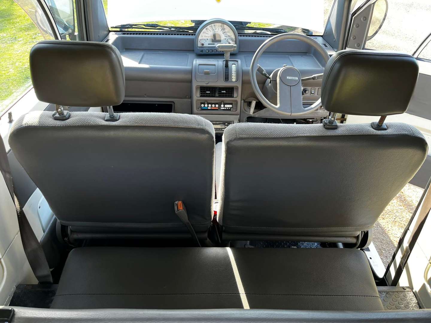 <p>1990 NISSAN S-CARGO</p>