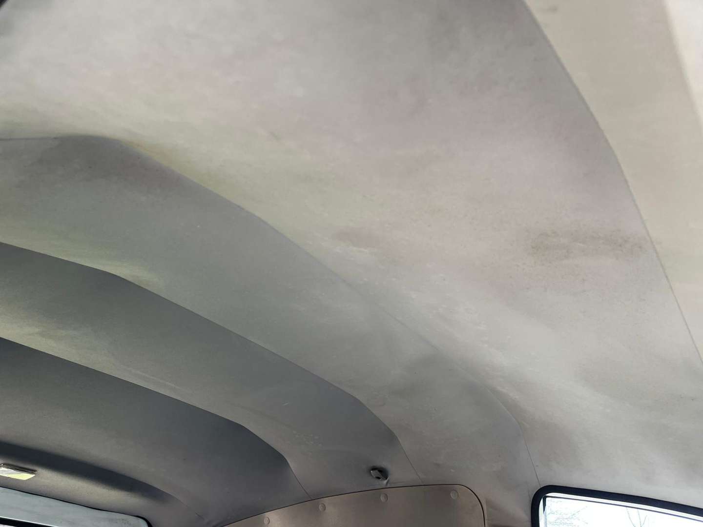 <p>1990 NISSAN S-CARGO</p>