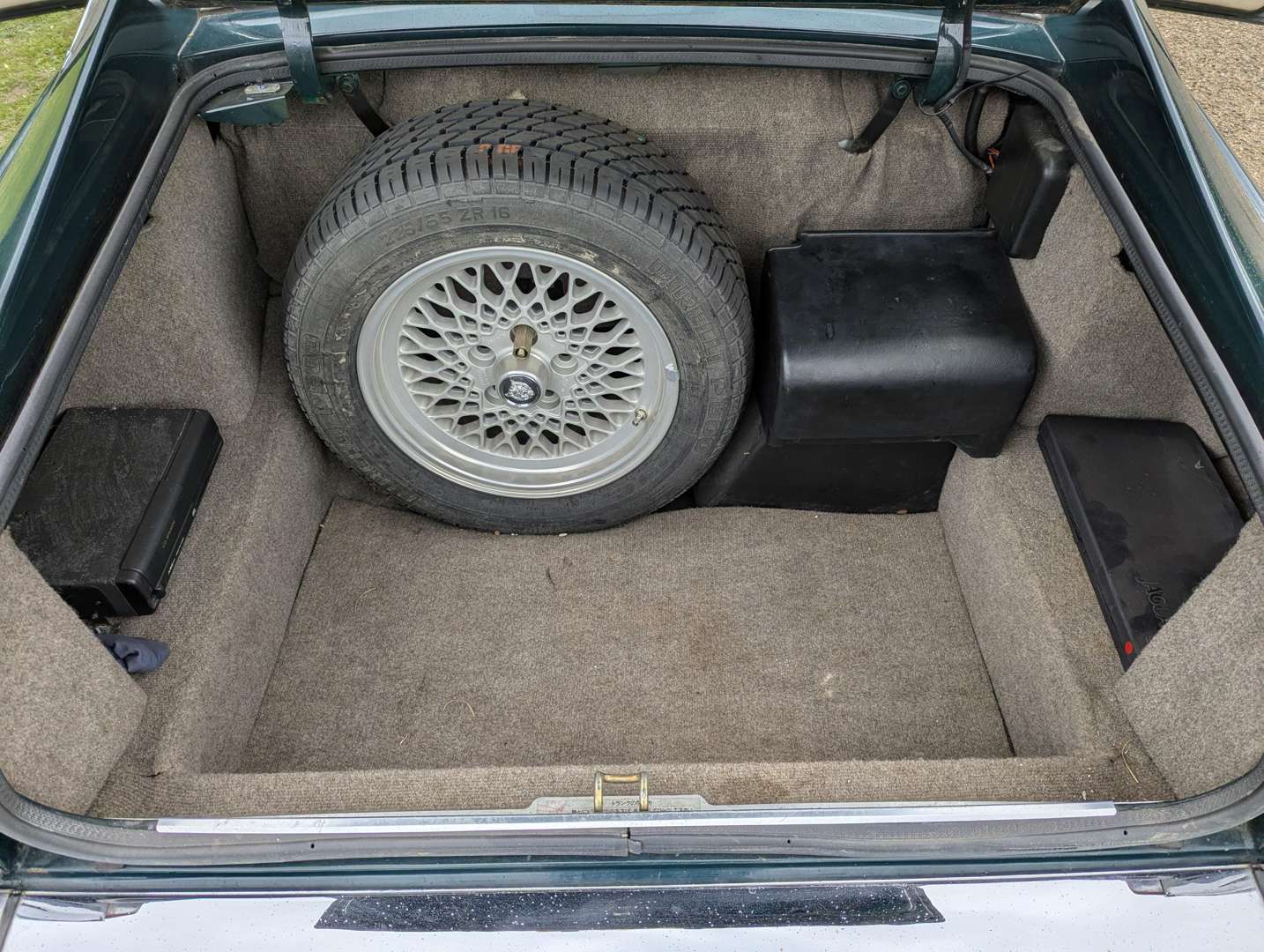 <p>1991 JAGUAR XJ-S LE MANS EDITION</p>